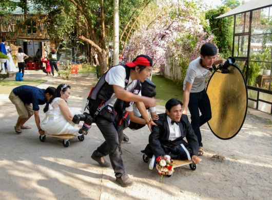 Cùng áo cưới Minh Trọng chia sẽ điều tích cực từ Nhóm chụp hình cưới cho người khuyết tật